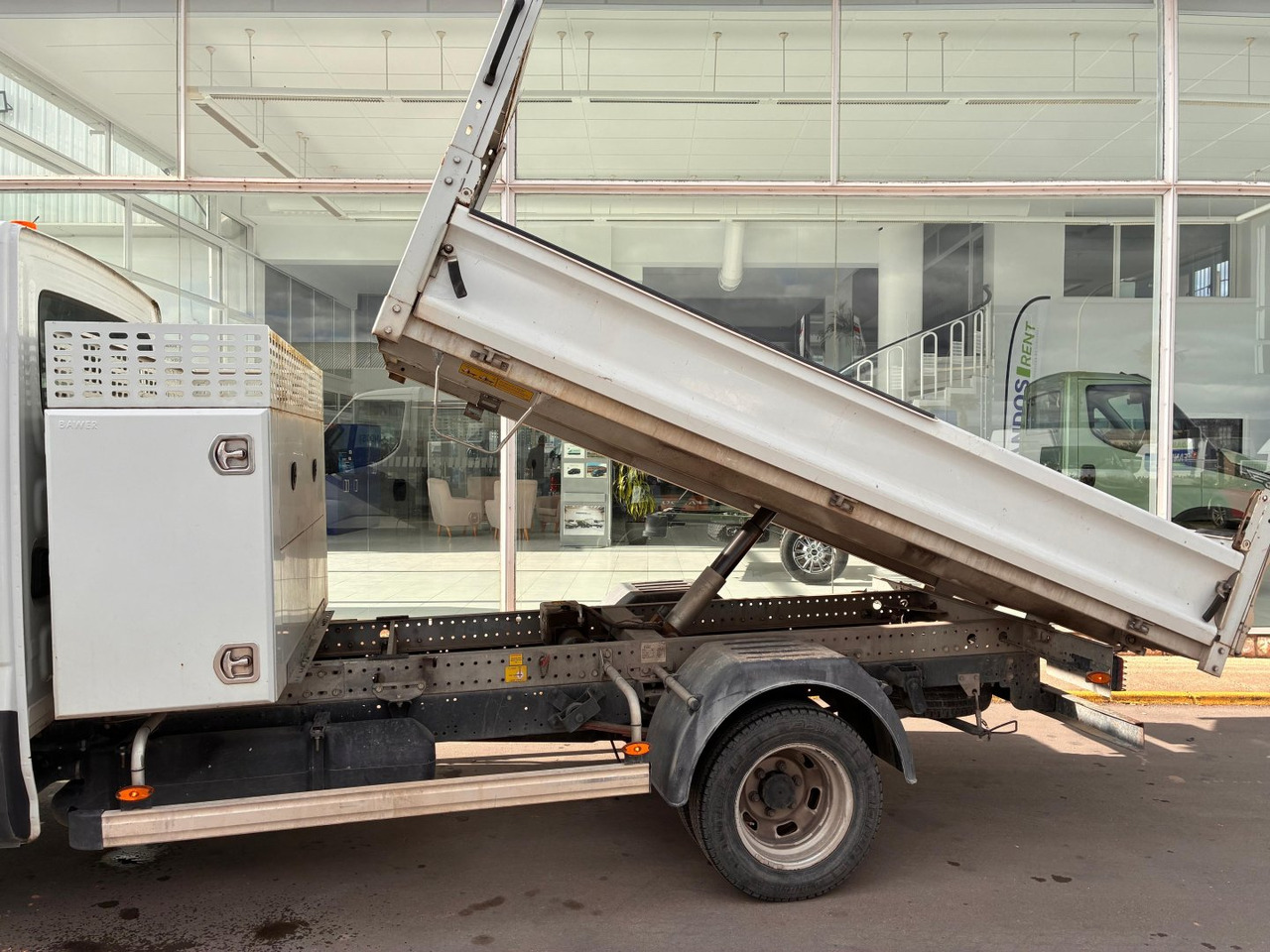 Volquete/Dumper IVECO 35C14 CAJA BASCULANTE - Tarbesõiduk kallur: pilt 5 Volquete/Dumper IVECO 35C14 CAJA BASCULANTE - Tarbesõiduk kallur: pilt 5