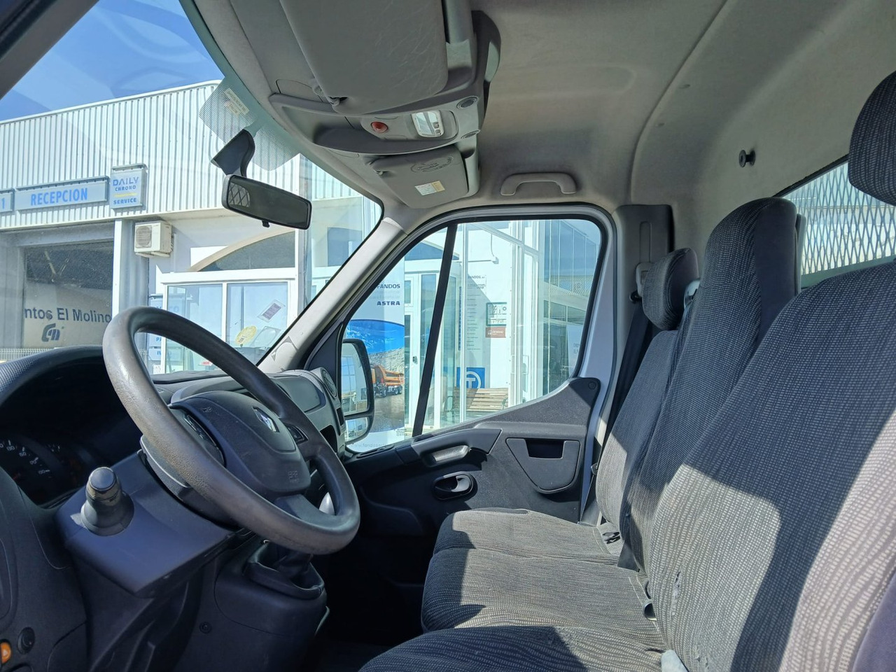 Volquete/Dumper Renault MASTER R3500 L3 2.3 - Tarbesõiduk kallur: pilt 4 Volquete/Dumper Renault MASTER R3500 L3 2.3 - Tarbesõiduk kallur: pilt 4