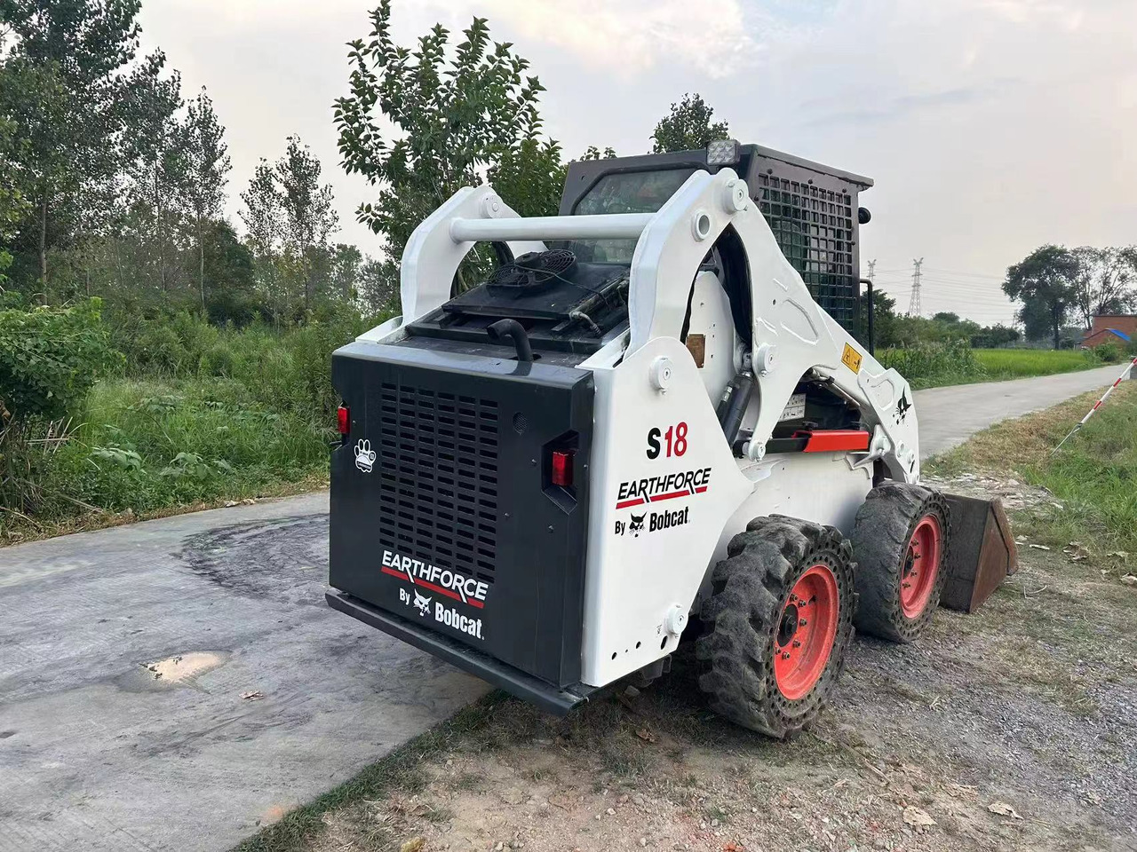 BOBCAT S18 S450 S550 T770 - Kompaktlaadur: pilt 5 BOBCAT S18 S450 S550 T770 - Kompaktlaadur: pilt 5