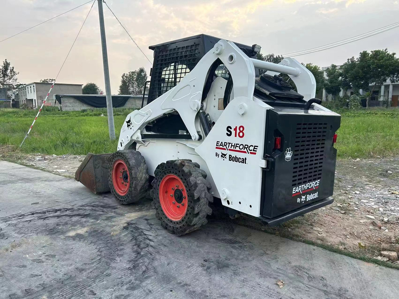 BOBCAT S18 S450 S550 T770 - Kompaktlaadur: pilt 2 BOBCAT S18 S450 S550 T770 - Kompaktlaadur: pilt 2