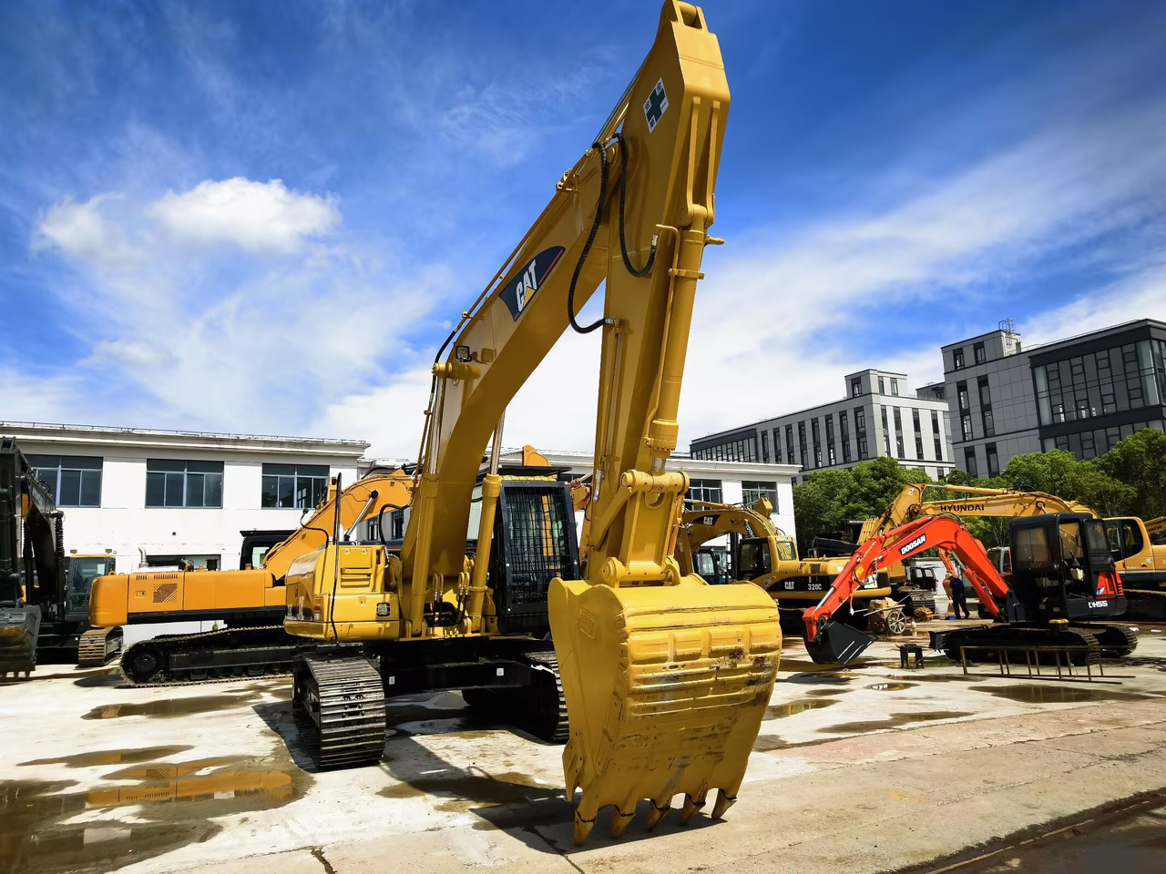 CAT 325C - Lintekskavaator: pilt 2 CAT 325C - Lintekskavaator: pilt 2