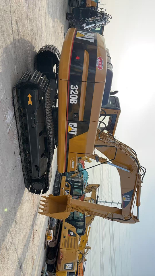 CATERPILLAR 320BL CAT 320 BL 320CL 320D2L - Lintekskavaator: pilt 4 CATERPILLAR 320BL CAT 320 BL 320CL 320D2L - Lintekskavaator: pilt 4