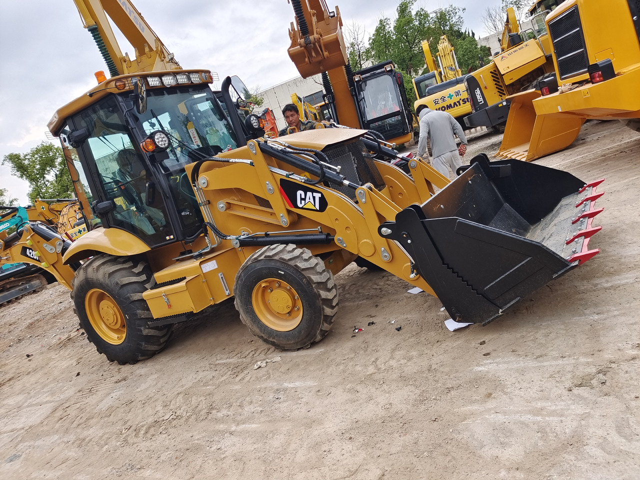 CATERPILLAR 420F BRAND NEW - Ekskavaator-laadur: pilt 5 CATERPILLAR 420F BRAND NEW - Ekskavaator-laadur: pilt 5