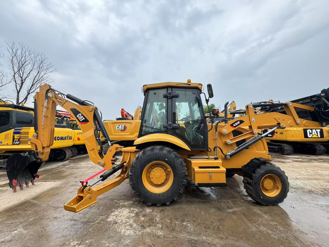 CATERPILLAR 420F CAT - Ekskavaator-laadur: pilt 1 CATERPILLAR 420F CAT - Ekskavaator-laadur: pilt 1