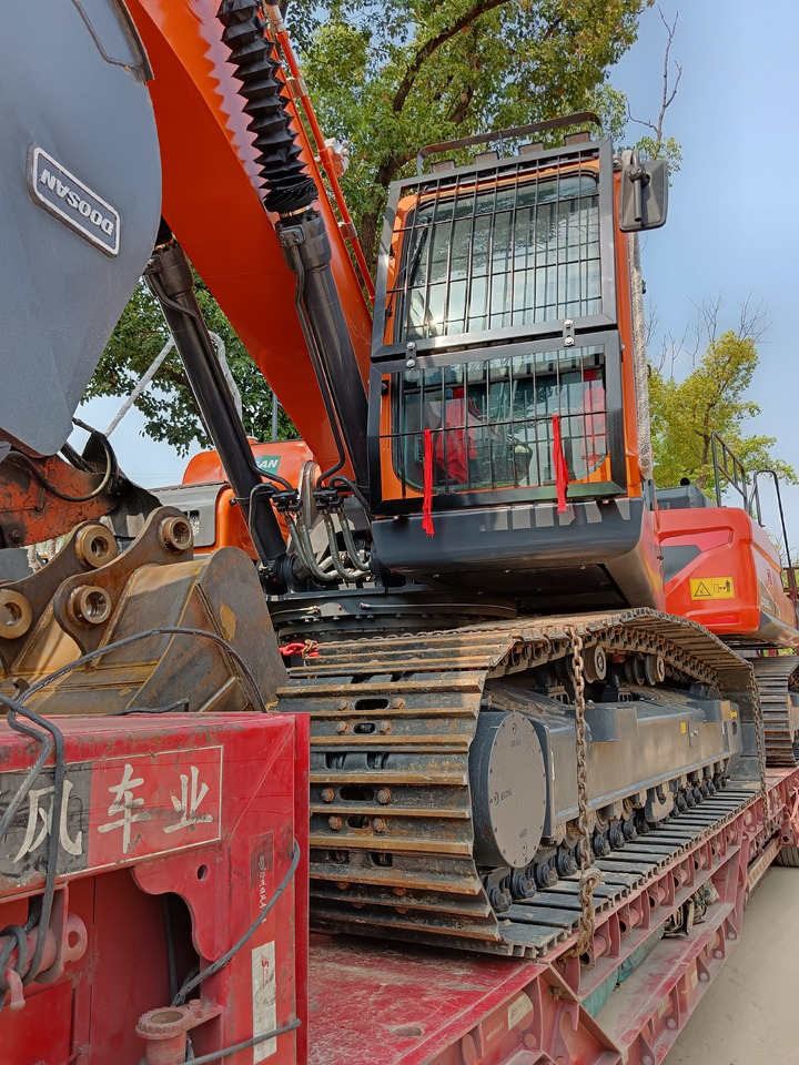 DOOSAN DX225 LCA LC-9C - Lintekskavaator: pilt 5 DOOSAN DX225 LCA LC-9C - Lintekskavaator: pilt 5