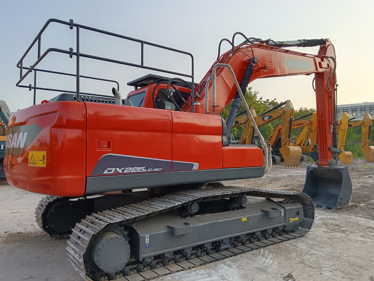 DOOSAN DX225LC-9C - Lintekskavaator: pilt 5 DOOSAN DX225LC-9C - Lintekskavaator: pilt 5