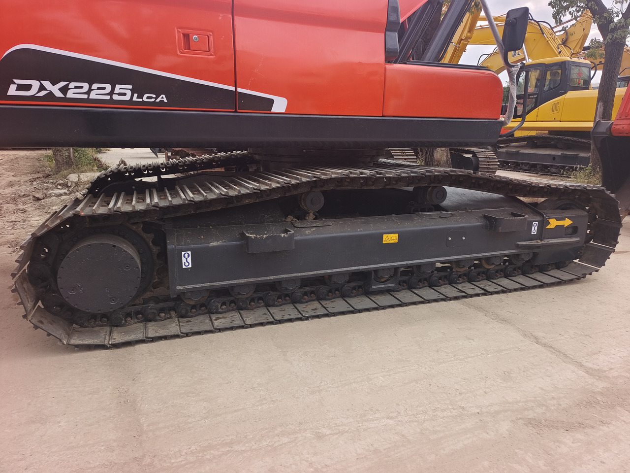 DOOSAN DX225LCA - Lintekskavaator: pilt 3 DOOSAN DX225LCA - Lintekskavaator: pilt 3