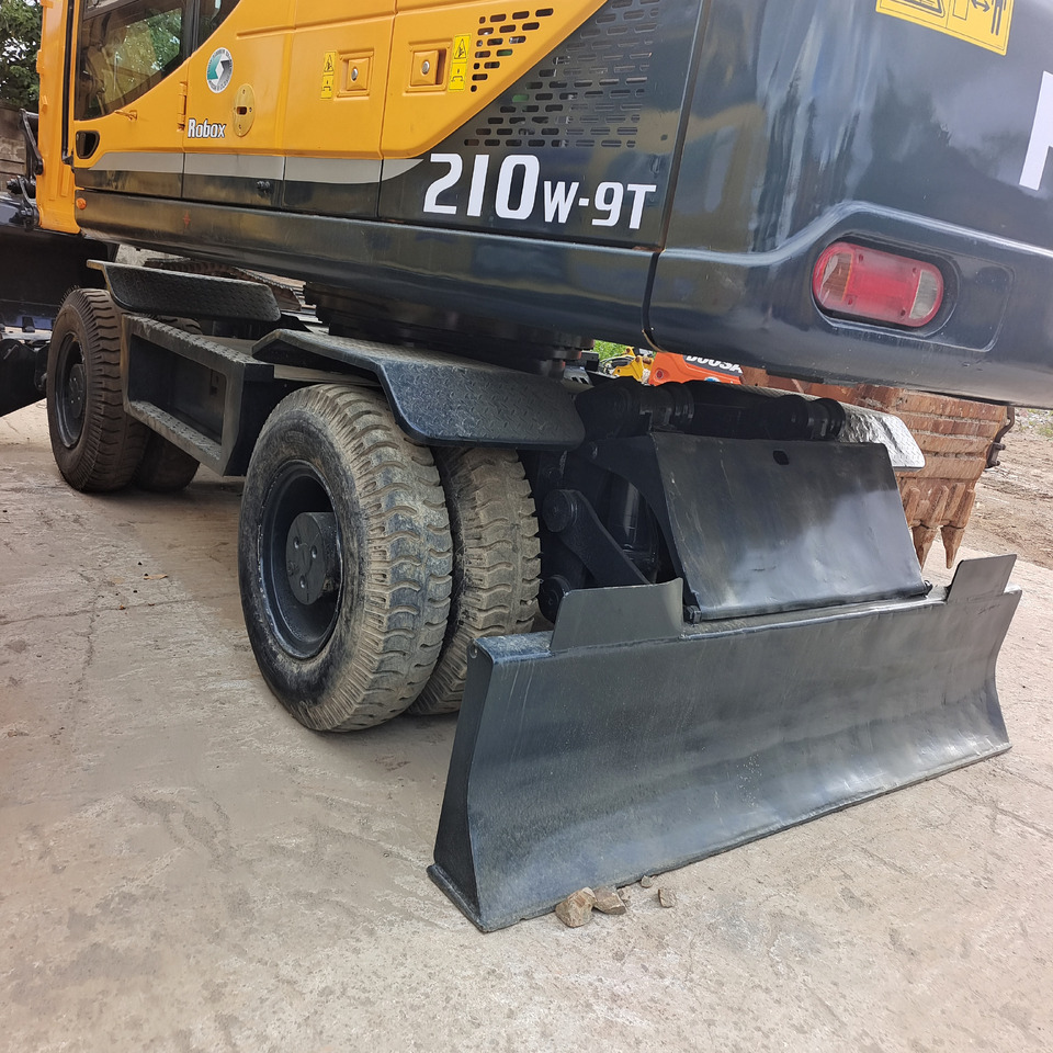 HYUNDAI 210W-9T - Ratastel ekskavaator: pilt 5 HYUNDAI 210W-9T - Ratastel ekskavaator: pilt 5