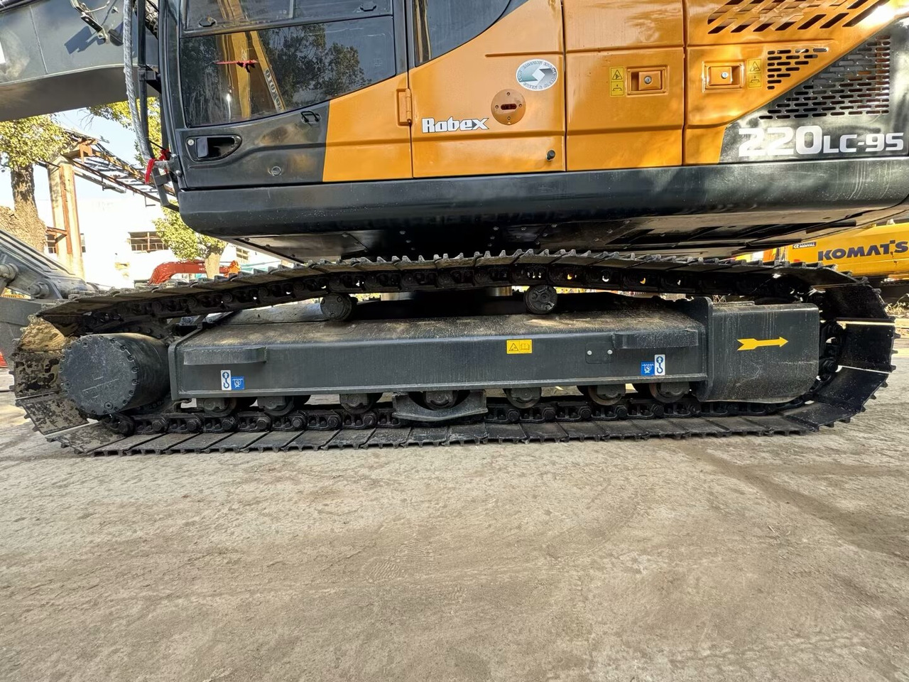 HYUNDAI 220LC-9S - Lintekskavaator: pilt 5 HYUNDAI 220LC-9S - Lintekskavaator: pilt 5