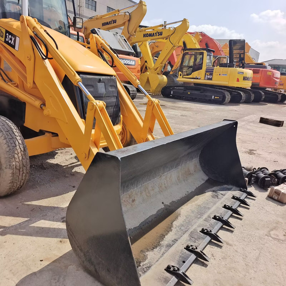 JCB 3CX - Ekskavaator-laadur: pilt 4 JCB 3CX - Ekskavaator-laadur: pilt 4