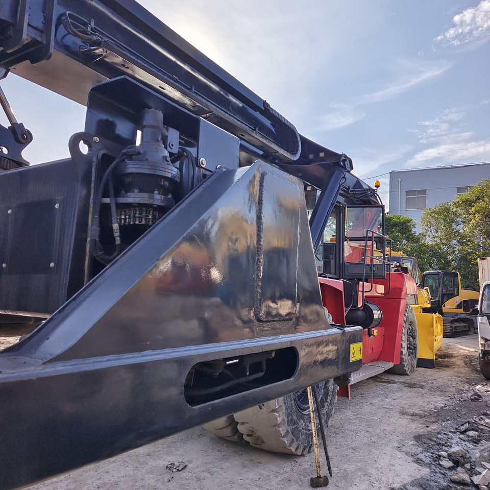 KALMAR DRT450 45 TON DRF 450 DRU450 DRD 450 - Lükandvirnastaja: pilt 5 KALMAR DRT450 45 TON DRF 450 DRU450 DRD 450 - Lükandvirnastaja: pilt 5