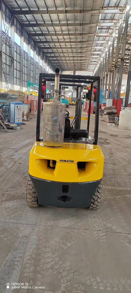 KOMATSU FD 30 - Diiseltõstuk: pilt 2 KOMATSU FD 30 - Diiseltõstuk: pilt 2