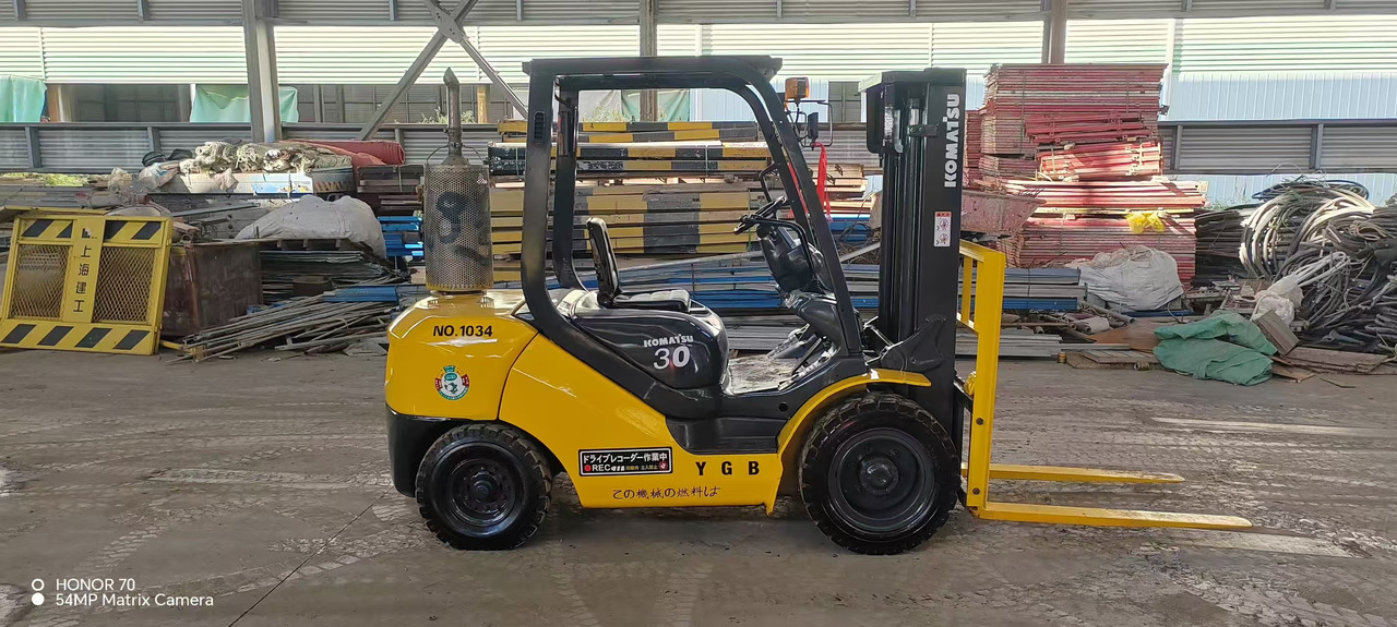 KOMATSU FD 30 - Diiseltõstuk: pilt 3 KOMATSU FD 30 - Diiseltõstuk: pilt 3