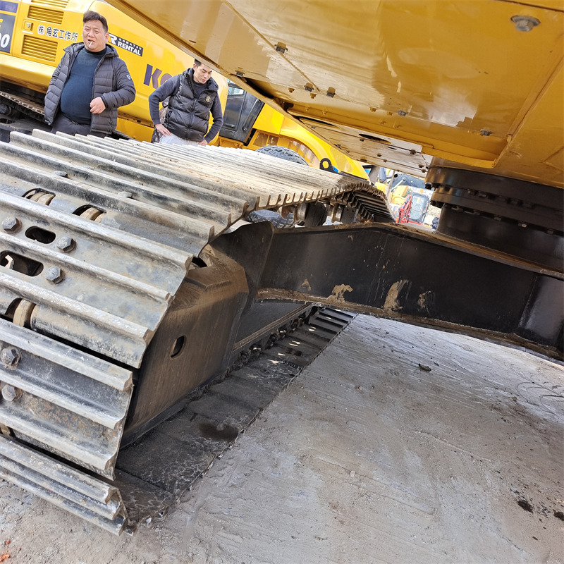 KOMATSU PC 220-8 N1 - Lintekskavaator: pilt 4 KOMATSU PC 220-8 N1 - Lintekskavaator: pilt 4