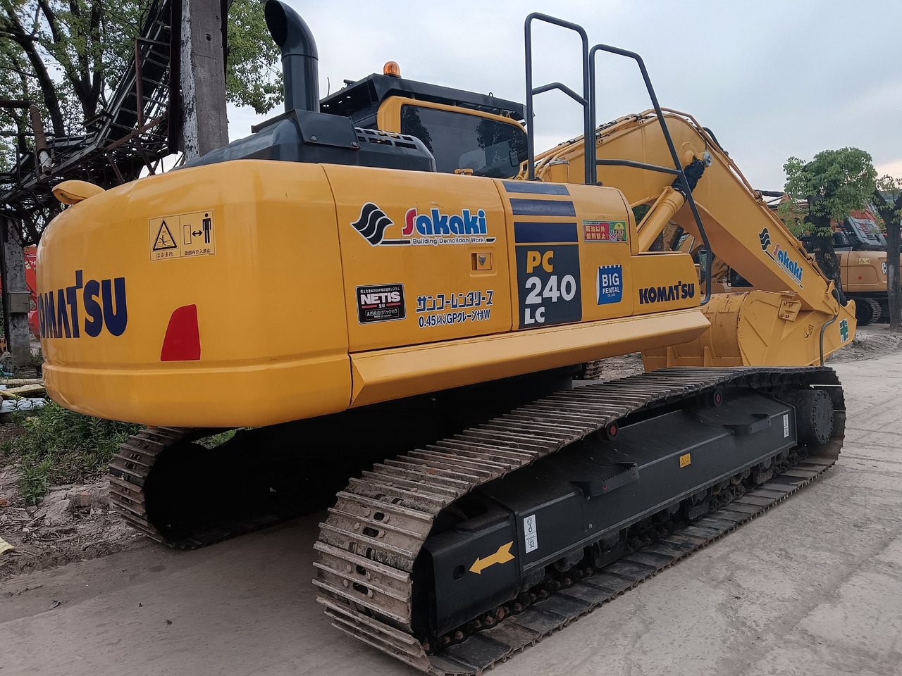 Lintekskavaator KOMATSU PC 240 LC: pilt 1