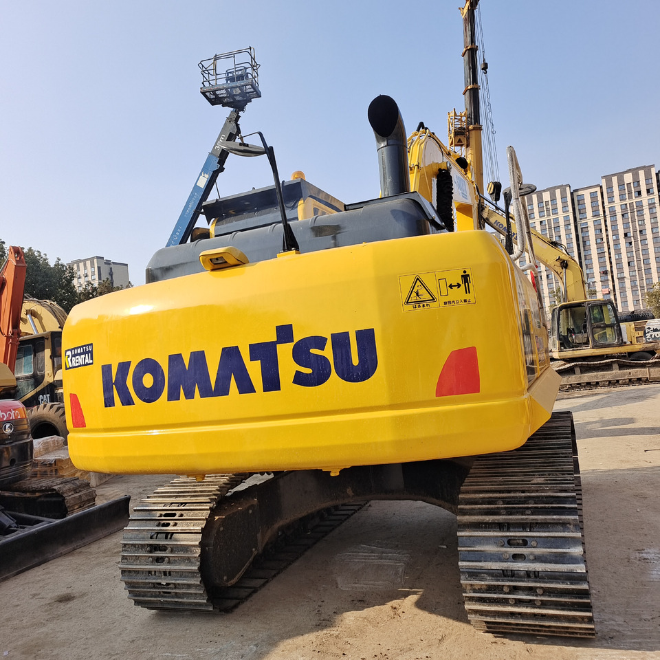 KOMATSU PC200-8 PC 200 - 8 - Lintekskavaator: pilt 2 KOMATSU PC200-8 PC 200 - 8 - Lintekskavaator: pilt 2