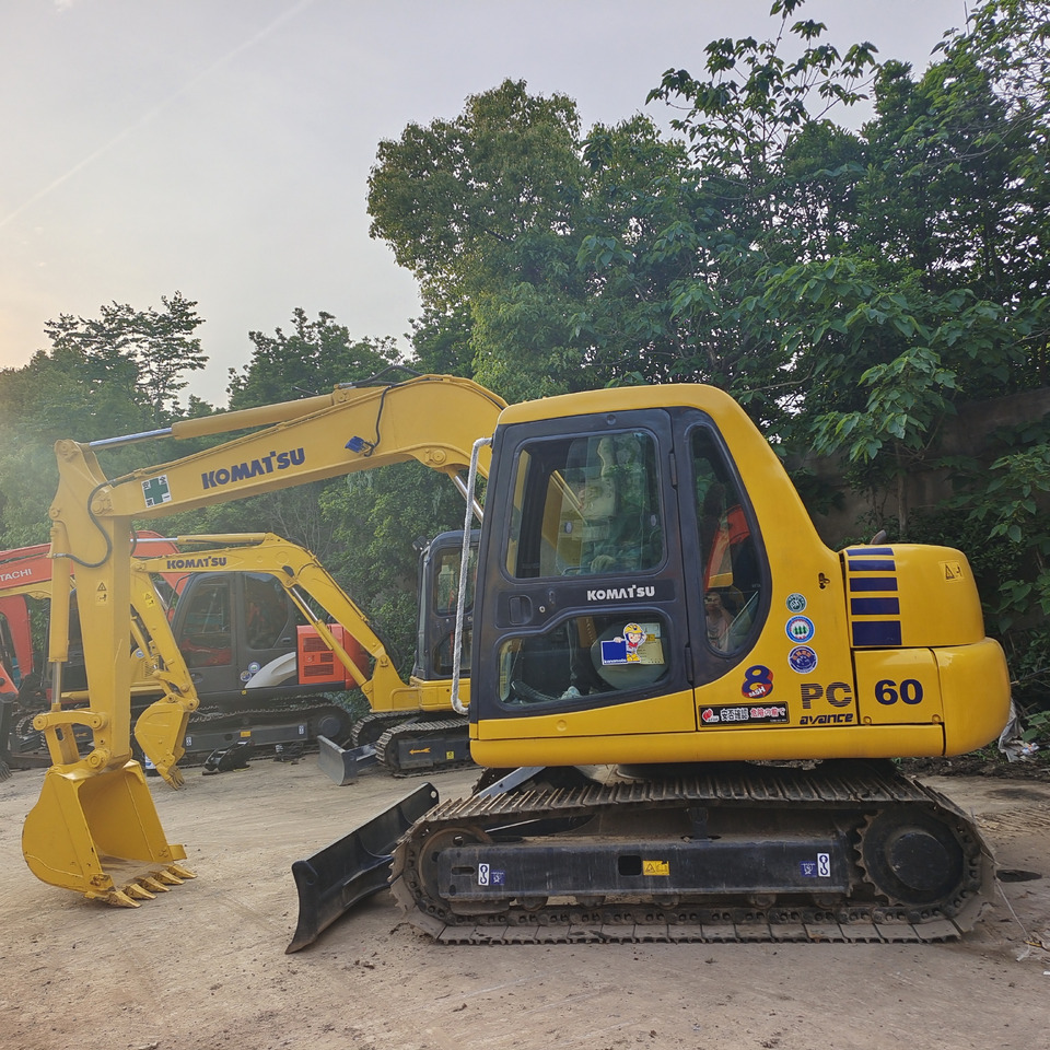 Miniekskavaator KOMATSU PC60: pilt 1