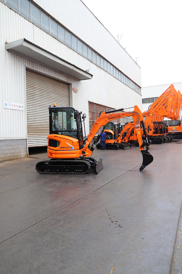 LONKING CDM6025 2.65 TON BRAND NEW - Miniekskavaator: pilt 5 LONKING CDM6025 2.65 TON BRAND NEW - Miniekskavaator: pilt 5