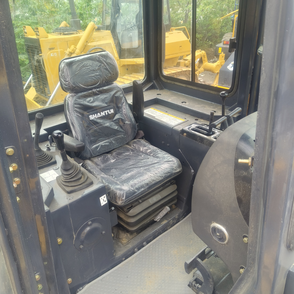 SHANTUI SD 16 WITH RIPPER - Buldooser: pilt 4 SHANTUI SD 16 WITH RIPPER - Buldooser: pilt 4