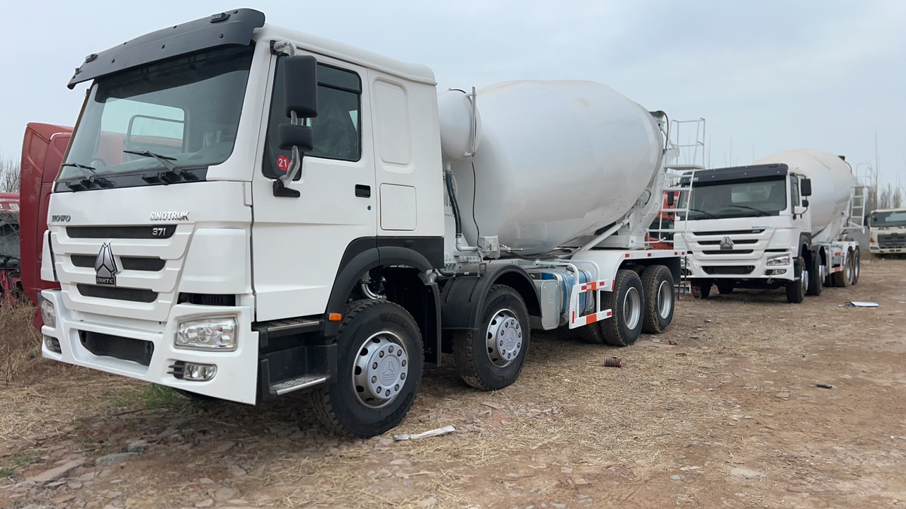 SINOTRUK HOWO 16 CBM CAPACITY - Autobetoonisegisti: pilt 1 SINOTRUK HOWO 16 CBM CAPACITY - Autobetoonisegisti: pilt 1