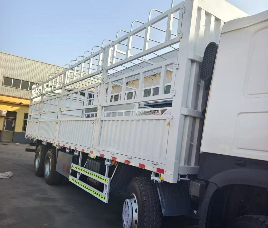Kallurauto SINOTRUK HOWO 8*4 WITH FENCE: pilt 7