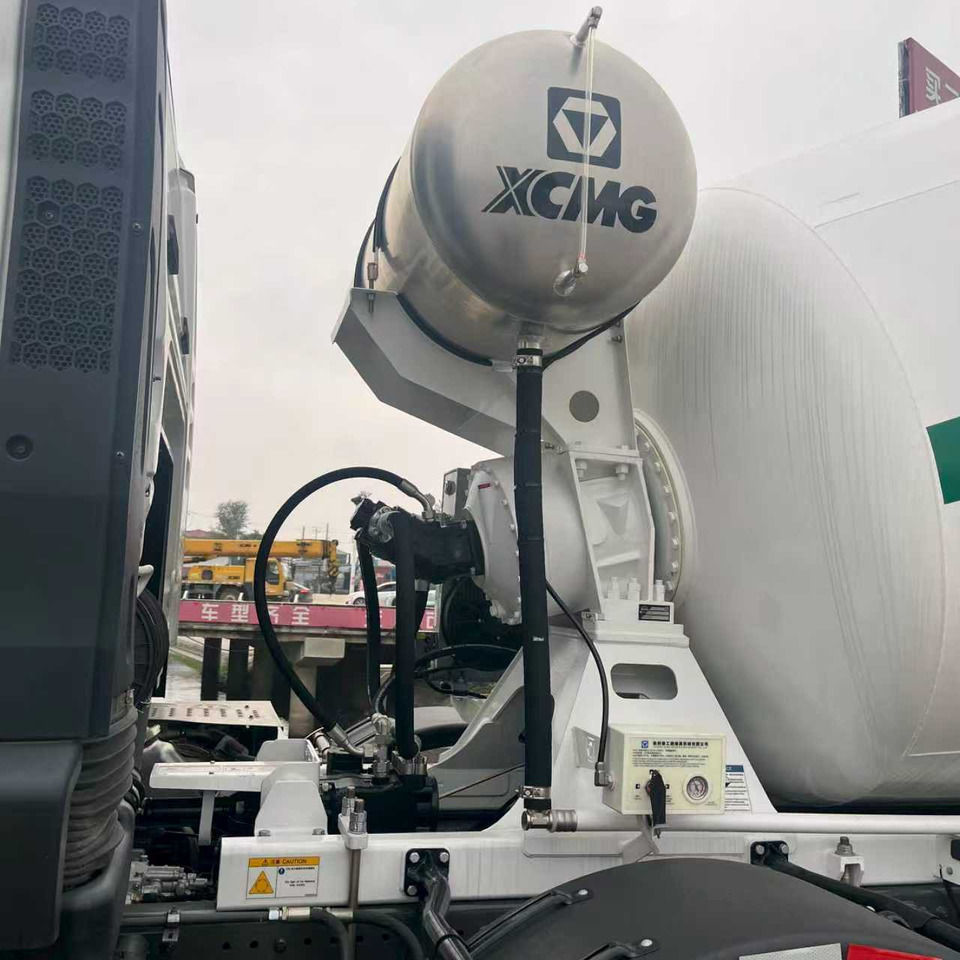 SINOTRUK TX350 Euro 5 STAGE 5 TIER FIVE - Autobetoonisegisti: pilt 3 SINOTRUK TX350 Euro 5 STAGE 5 TIER FIVE - Autobetoonisegisti: pilt 3