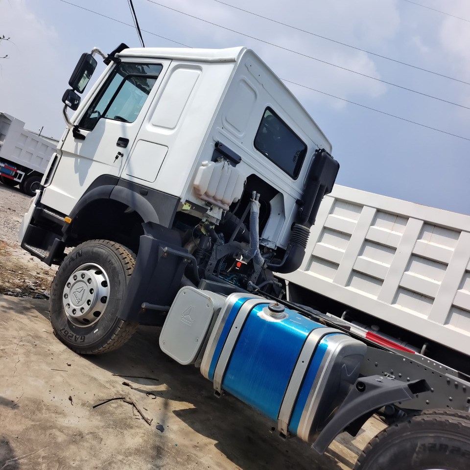 SINOTRUK HOWO 6*4 - Sadulveok: pilt 1 SINOTRUK HOWO 6*4 - Sadulveok: pilt 1
