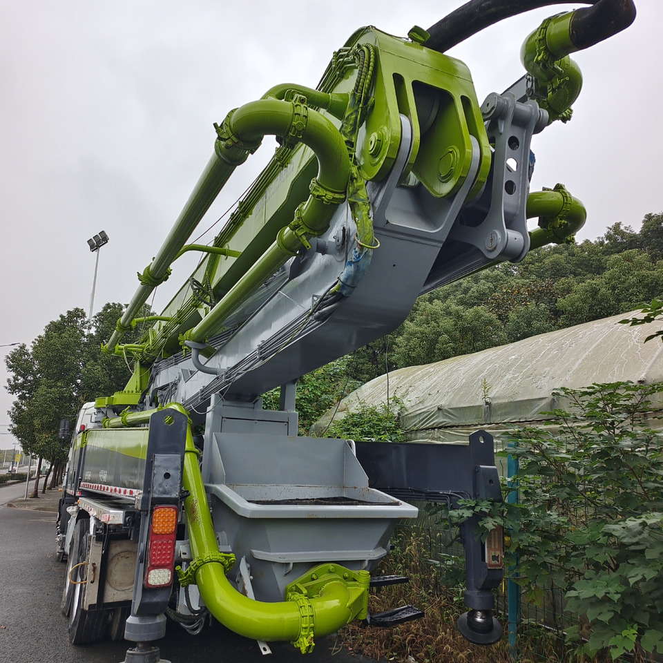 ZOOMLION ZLJ5336THBSE 47 METER PUMP TRUCK - Betoonipump: pilt 2 ZOOMLION ZLJ5336THBSE 47 METER PUMP TRUCK - Betoonipump: pilt 2