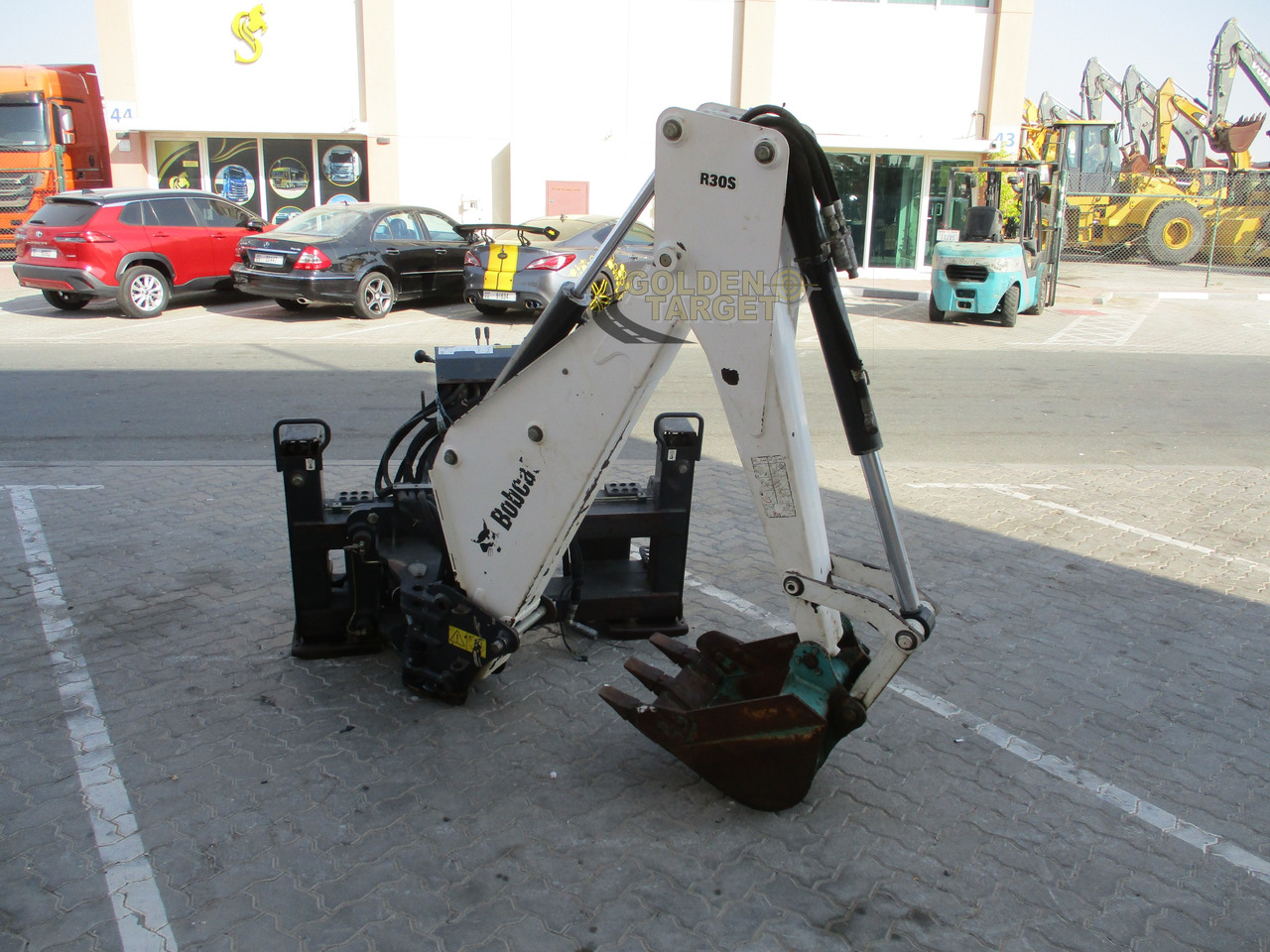 BOBCAT Skid Steer R30S Backhoe Attachment - Laaduri kopp - Kompaktlaadur: pilt 1 BOBCAT Skid Steer R30S Backhoe Attachment - Laaduri kopp - Kompaktlaadur: pilt 1