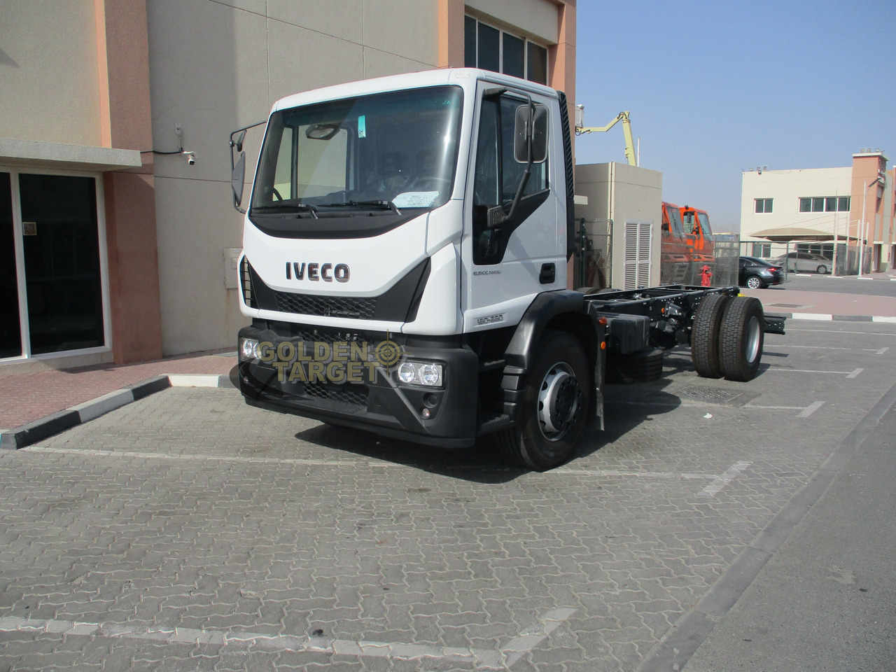 IVECO EUROCARGO 180E28 4x2 Chassis - Kabiinišassiiga veoauto: pilt 2 IVECO EUROCARGO 180E28 4x2 Chassis - Kabiinišassiiga veoauto: pilt 2