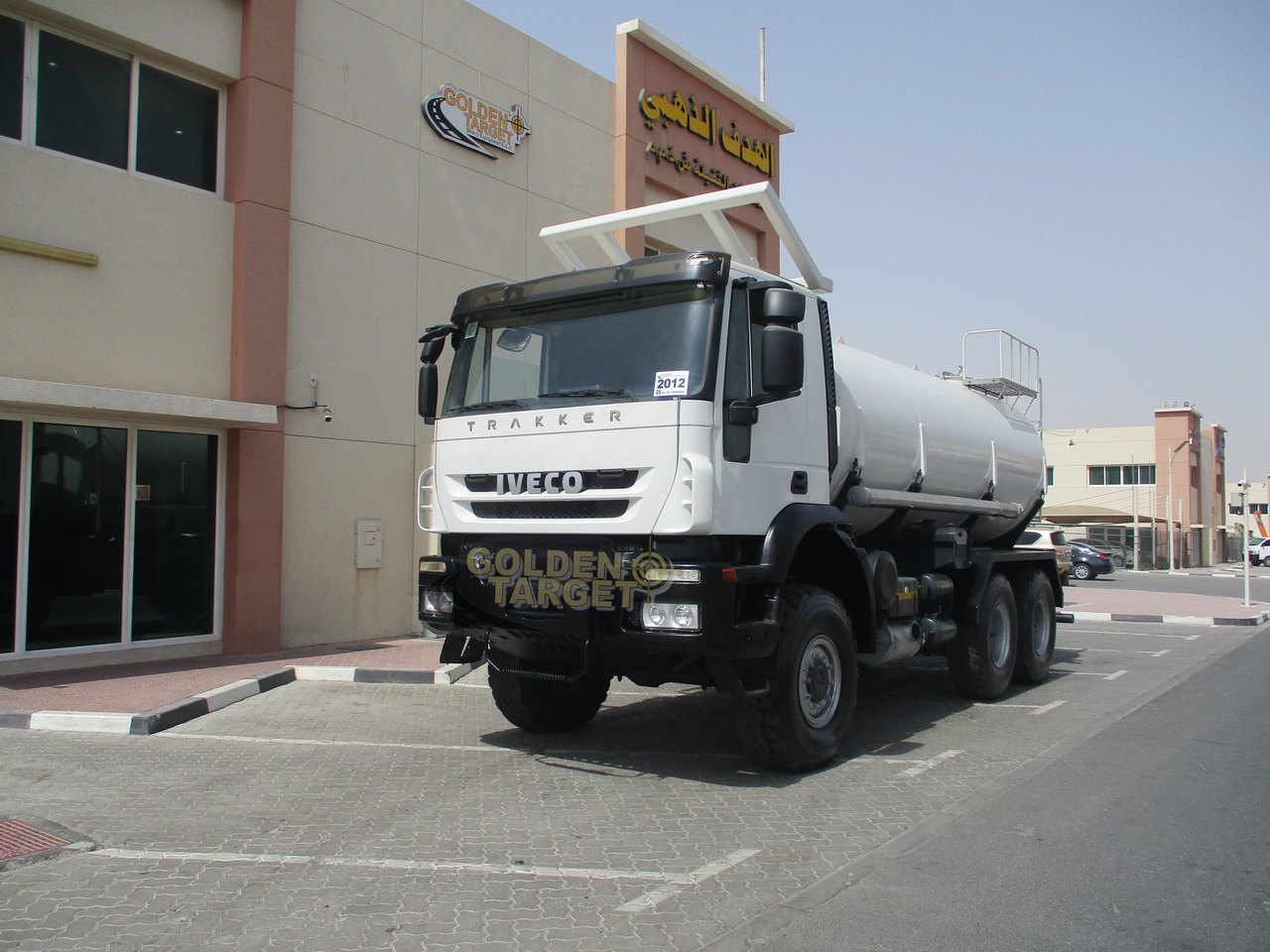IVECO TRAKKER 380 6x6 Tanker - Tsisternauto: pilt 2 IVECO TRAKKER 380 6x6 Tanker - Tsisternauto: pilt 2