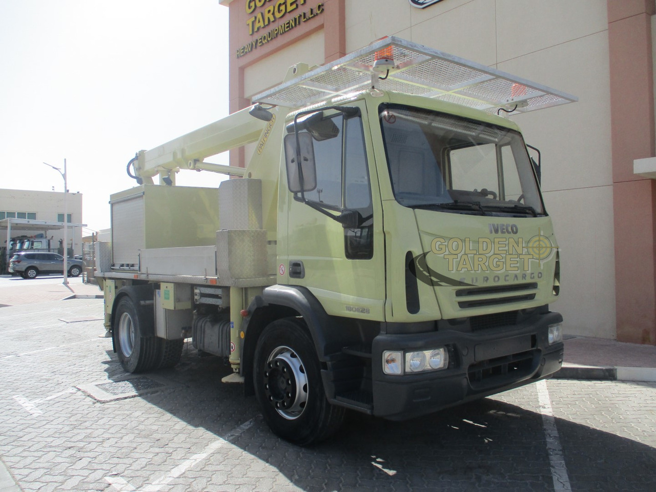 Iveco EURO CARGO 180E28 4x2 PALFINGER P180 Manlift - Veoautolt tõusev platvorm: pilt 1 Iveco EURO CARGO 180E28 4x2 PALFINGER P180 Manlift - Veoautolt tõusev platvorm: pilt 1