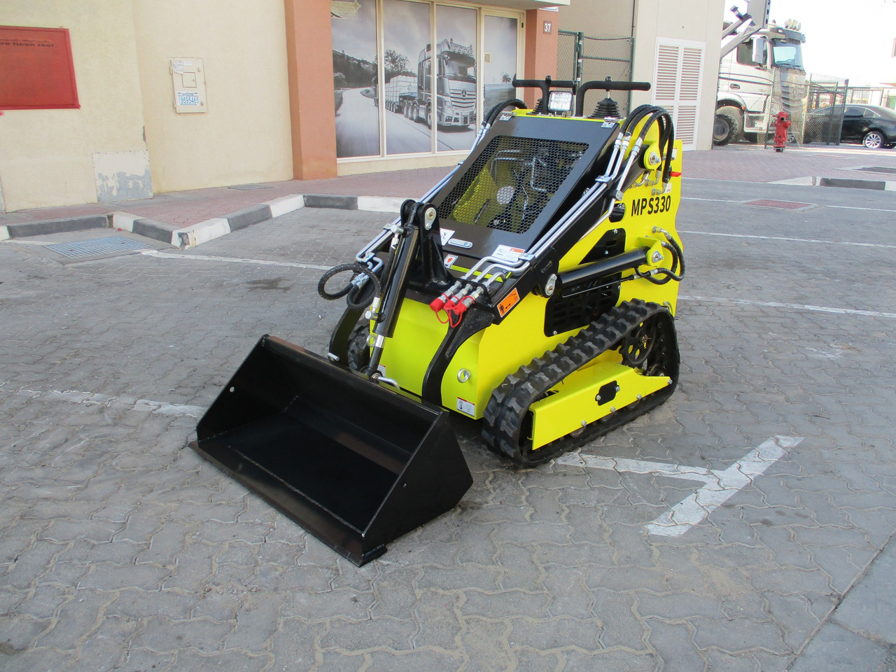 MACHPRO MPS330 Mini Skid Steer - Kompaktlaadur: pilt 2 MACHPRO MPS330 Mini Skid Steer - Kompaktlaadur: pilt 2