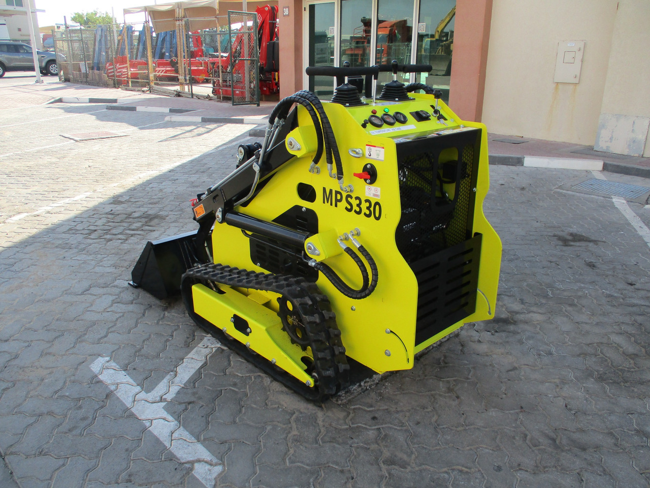 MACHPRO MPS330 Mini Skid Steer - Kompaktlaadur: pilt 4 MACHPRO MPS330 Mini Skid Steer - Kompaktlaadur: pilt 4