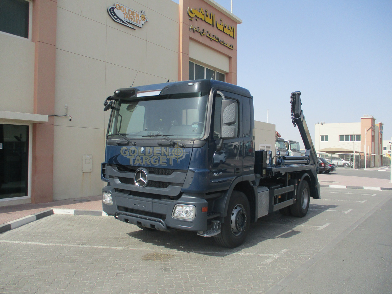 MERCEDES-BENZ Actros 1836 4x2 Skip Loader - Nöörtõstukiga veoauto: pilt 2 MERCEDES-BENZ Actros 1836 4x2 Skip Loader - Nöörtõstukiga veoauto: pilt 2