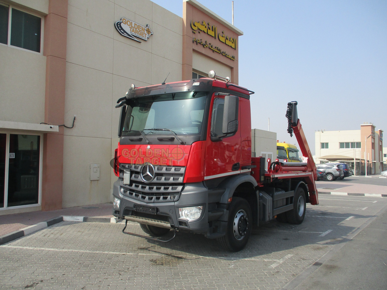 MERCEDES-BENZ Arocs 1832 4x2 Skip Loader - Nöörtõstukiga veoauto: pilt 1 MERCEDES-BENZ Arocs 1832 4x2 Skip Loader - Nöörtõstukiga veoauto: pilt 1