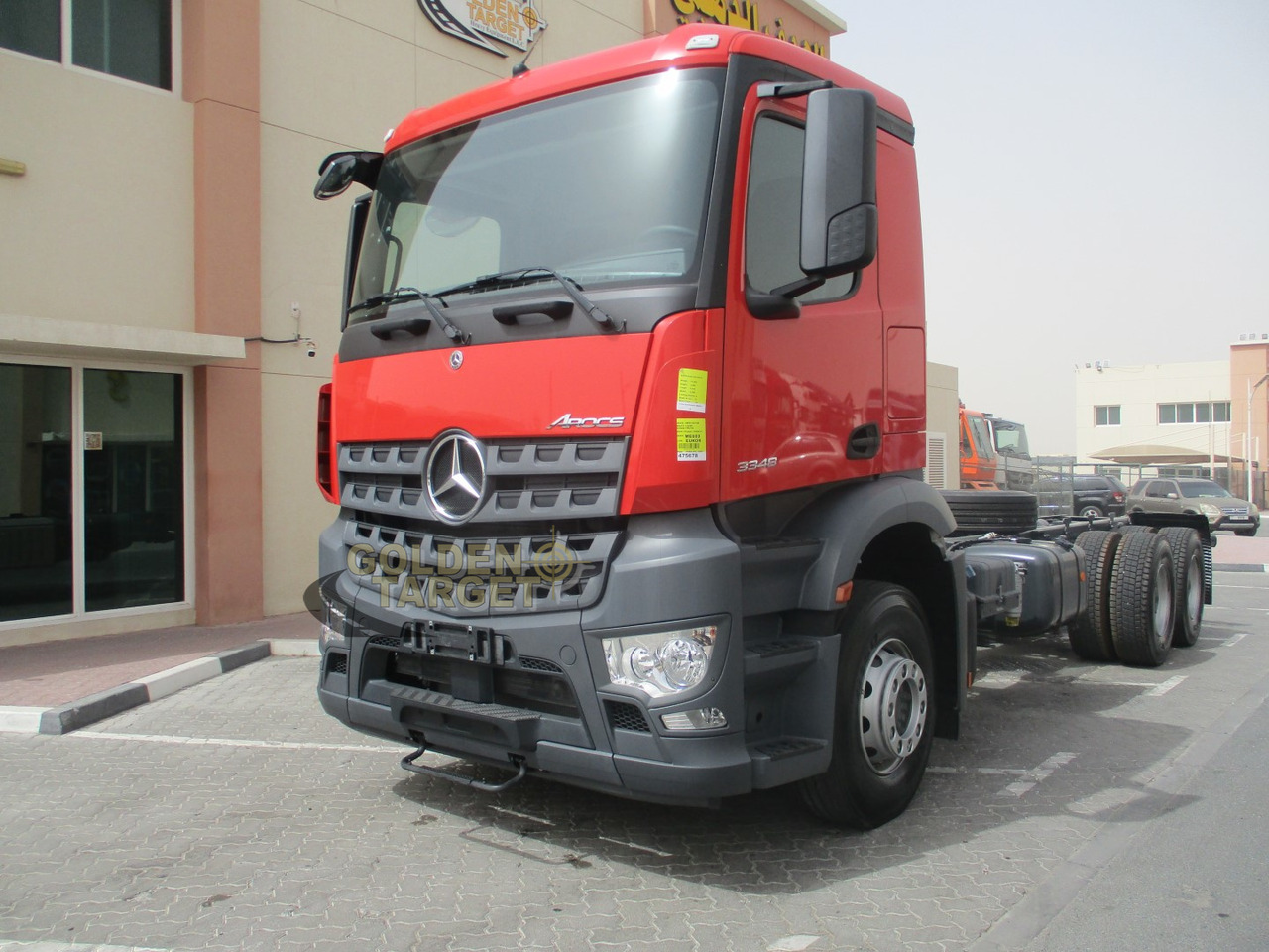 MERCEDES-BENZ Arocs 3348 6x4 Chassis - Kabiinišassiiga veoauto: pilt 2 MERCEDES-BENZ Arocs 3348 6x4 Chassis - Kabiinišassiiga veoauto: pilt 2