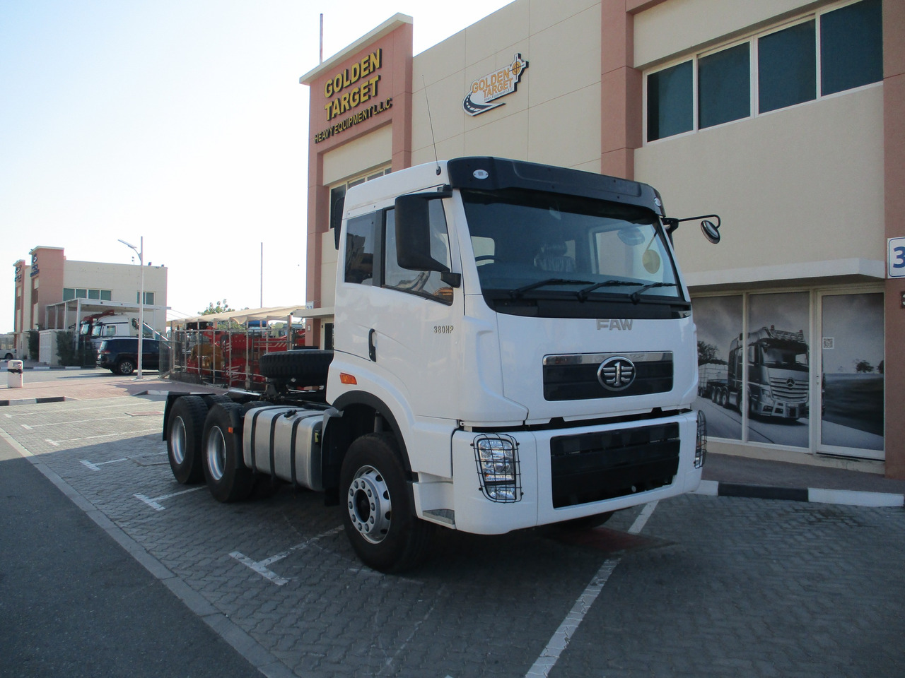 FAW 4181P2K15 6x4 Head Truck - Sadulveok: pilt 1 FAW 4181P2K15 6x4 Head Truck - Sadulveok: pilt 1