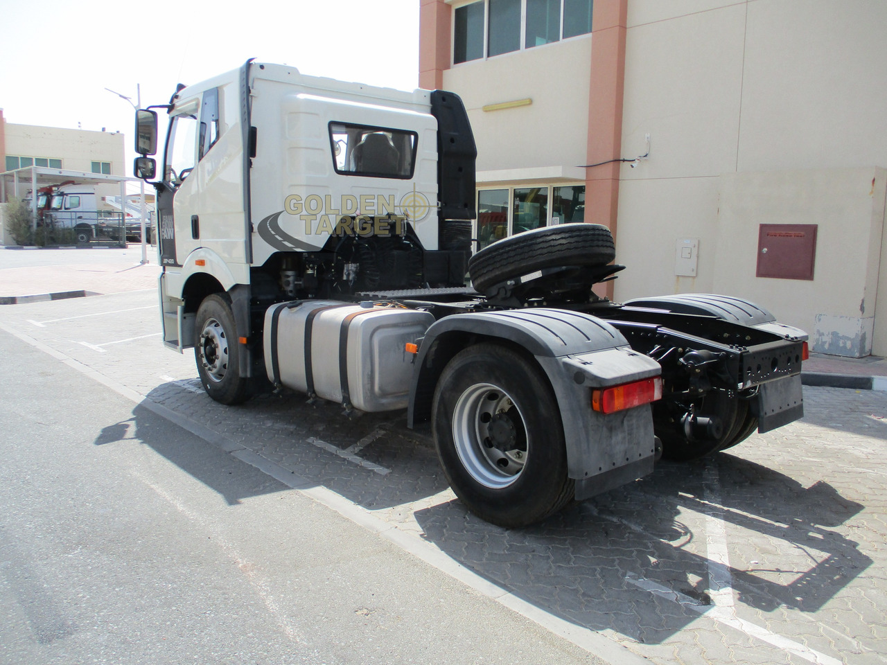 FAW J6P-420 4x2 Head Truck - Sadulveok: pilt 4 FAW J6P-420 4x2 Head Truck - Sadulveok: pilt 4