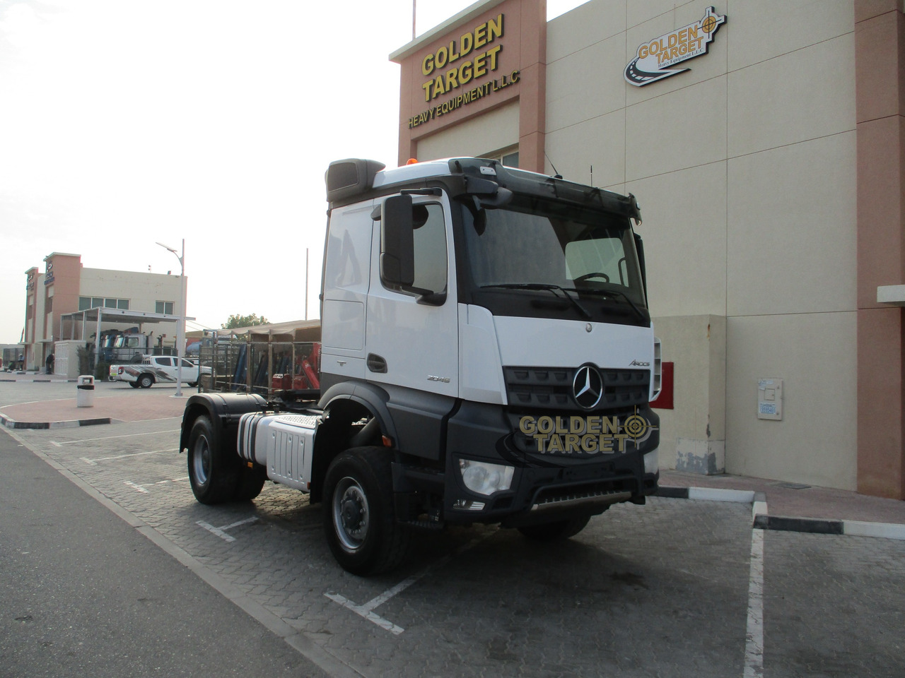 Mercedes-Benz Actros 2045 4x4 Head Truck - Sadulveok: pilt 1 Mercedes-Benz Actros 2045 4x4 Head Truck - Sadulveok: pilt 1