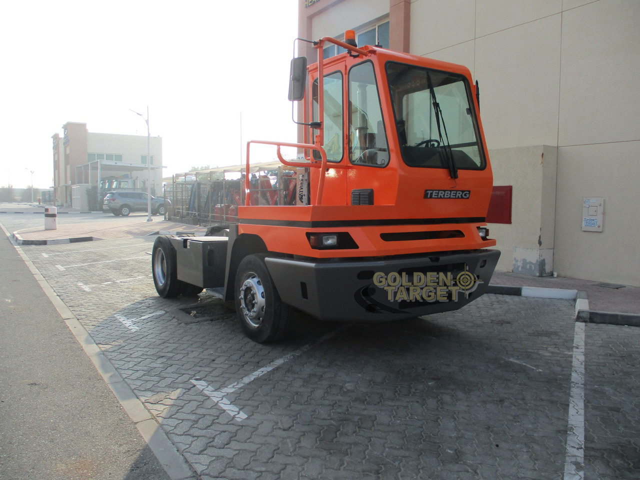 Terberg YT222 4x2 Terminal Truck - Laotraktor: pilt 1 Terberg YT222 4x2 Terminal Truck - Laotraktor: pilt 1