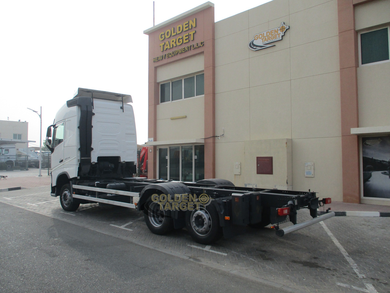 Volvo FH460 6×2 Chassis - Kabiinišassiiga veoauto: pilt 4 Volvo FH460 6×2 Chassis - Kabiinišassiiga veoauto: pilt 4