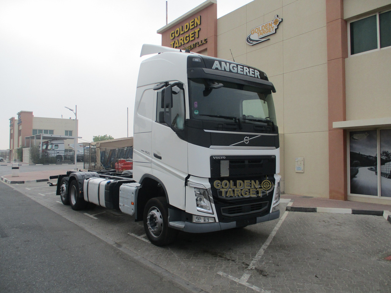 Volvo FH460 6×2 Chassis - Kabiinišassiiga veoauto: pilt 1 Volvo FH460 6×2 Chassis - Kabiinišassiiga veoauto: pilt 1