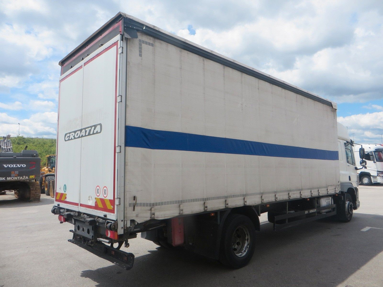 DAF CF320 4x2 18T Curtainside 7.70m - Tent veoauto: pilt 3 DAF CF320 4x2 18T Curtainside 7.70m - Tent veoauto: pilt 3