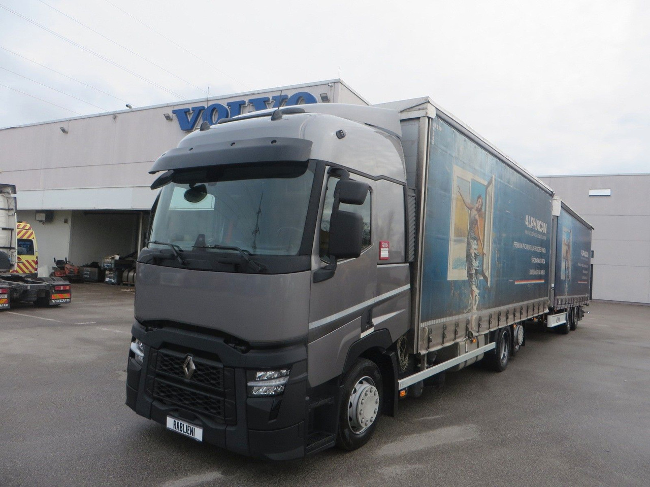 Renault T460 SC 6x2 tandem jumbo 114m3 - Tent veoauto: pilt 1 Renault T460 SC 6x2 tandem jumbo 114m3 - Tent veoauto: pilt 1