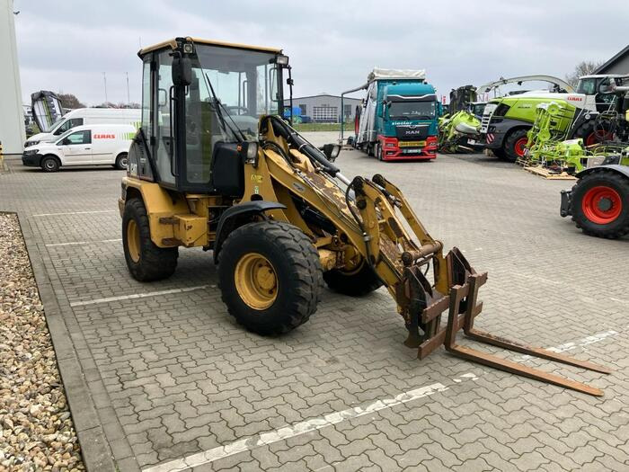 Caterpillar 906 - Rataslaadur: pilt 2 Caterpillar 906 - Rataslaadur: pilt 2