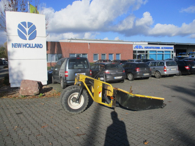 New Holland 300 F Zusatzfahrwerk - Koristusmasin: pilt 1 New Holland 300 F Zusatzfahrwerk - Koristusmasin: pilt 1