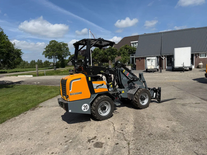 Giant 2300 HD NIEUW Shovel! Giant Kubota - Rataslaadur: pilt 4 Giant 2300 HD NIEUW Shovel! Giant Kubota - Rataslaadur: pilt 4