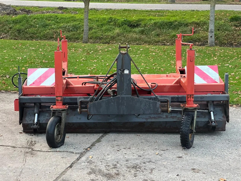 Hekamp Veegmachine met opvangbak Hydraulisch borstel - Traktor: pilt 2 Hekamp Veegmachine met opvangbak Hydraulisch borstel - Traktor: pilt 2