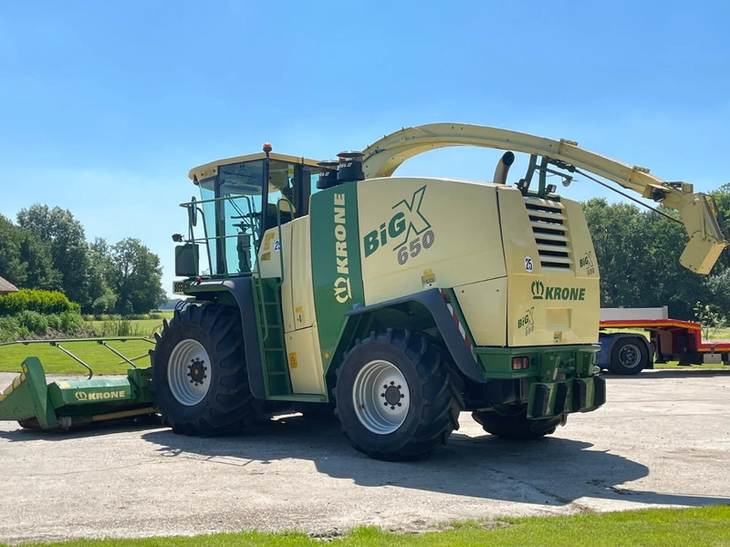 Krone Big X 650 V8 Hakselaar Claas John deere New holland - Koristusmasin: pilt 2 Krone Big X 650 V8 Hakselaar Claas John deere New holland - Koristusmasin: pilt 2
